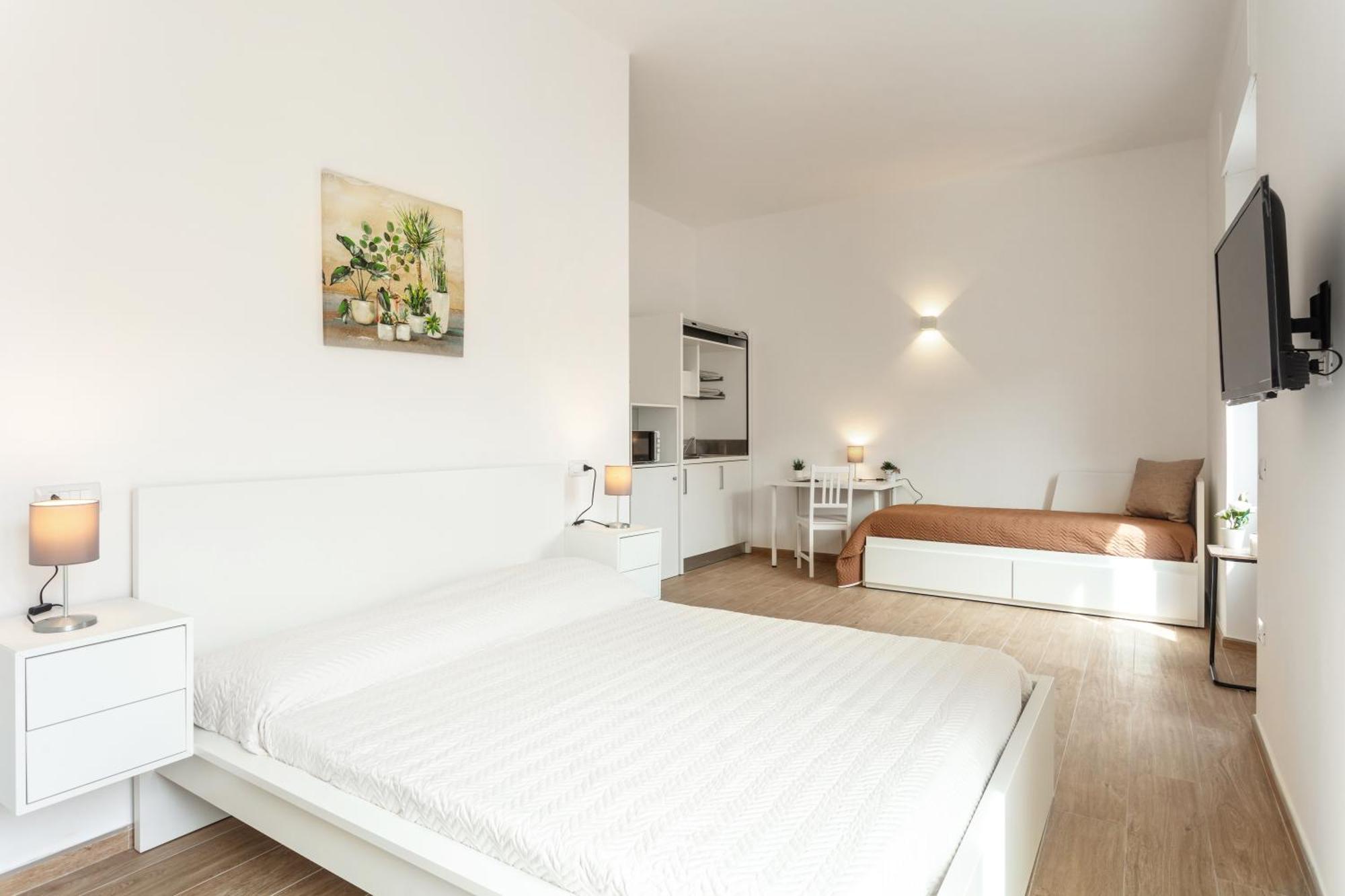 Lena'S Rooms Olbia Buitenkant foto